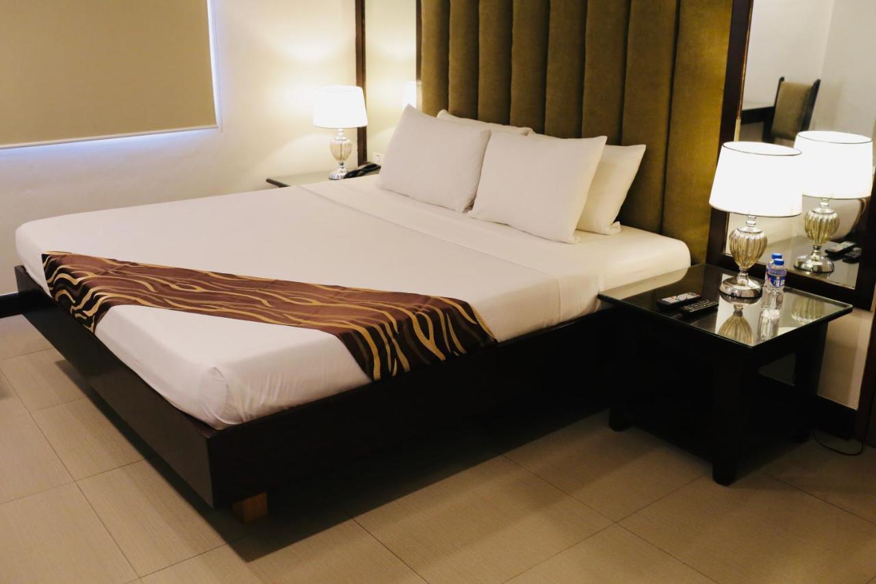 Amalfi718 Hotel 리파 외부 사진